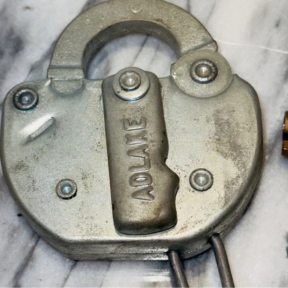 Vtg AdlakePhiladelphia and Columbia RailroadLock with chain/key Works